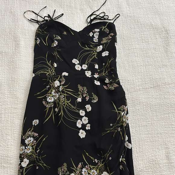 Reformation Kourtney dress - Picture 9 of 12